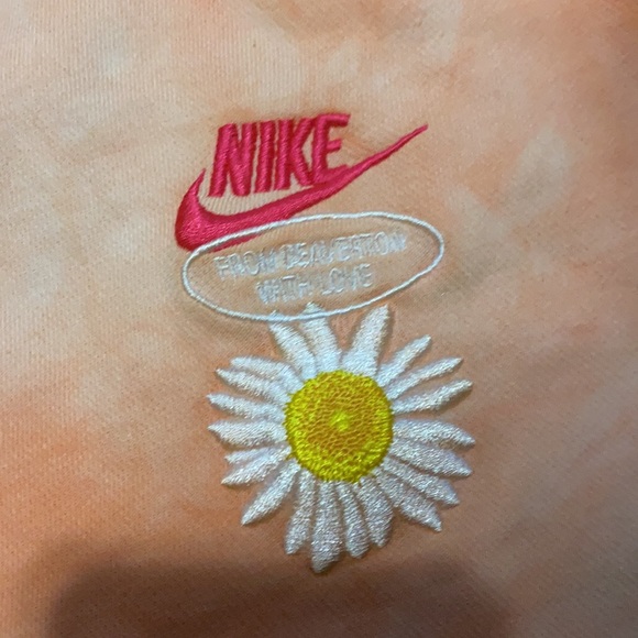 Nike Shorts - Picture 2 of 7